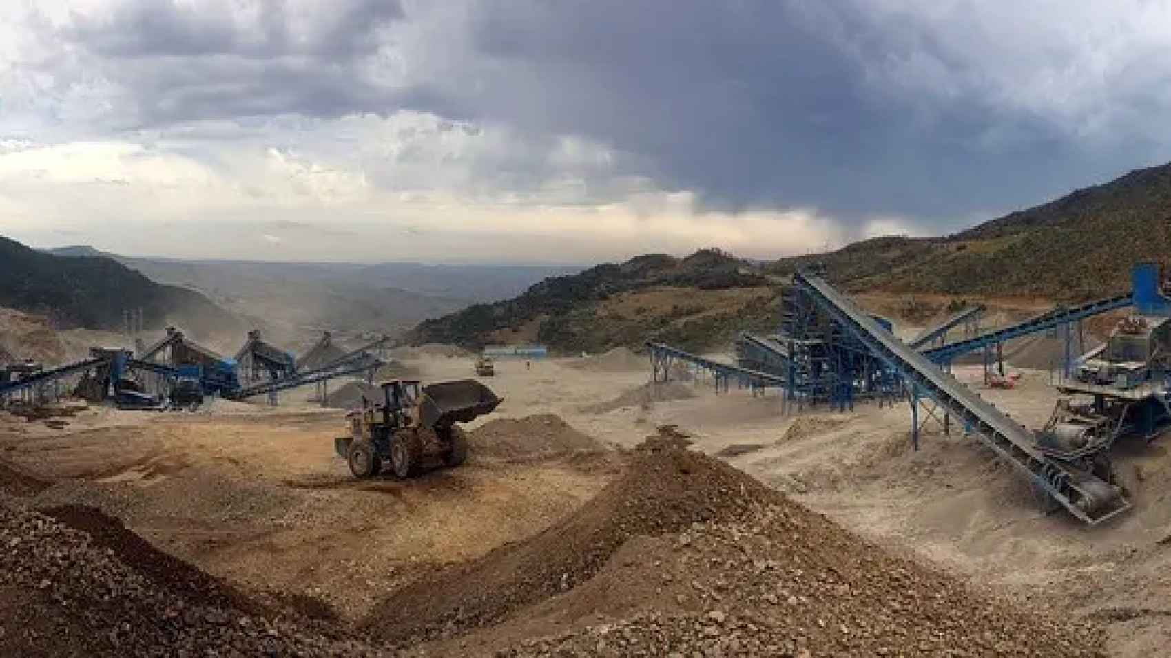 Am image of a quarrying facility