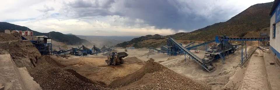 Am image of a quarrying facility